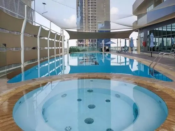 Luxury Urban Retreat w Burj Khalifa Views - Oda
