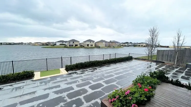 Luxury Waterfront SpaciousHouse Lakeview - Dış Mekan