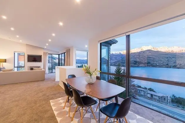 Luxury Winter Retreat - 5 on The Hill Queenstown - Yerinde Yemek