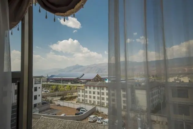 LV QI Hotel