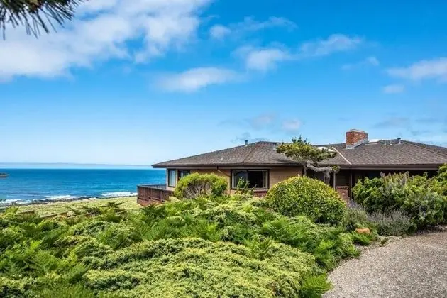 Lx5: Ocean Front Villa