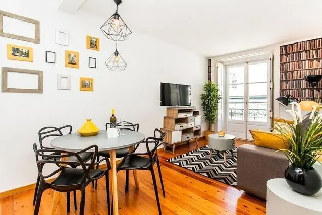 LxWay Apartments Yellow Tram