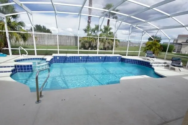 Ly53814 - Hampton Lakes - 5 Bed 4 Baths Villa - Havuz