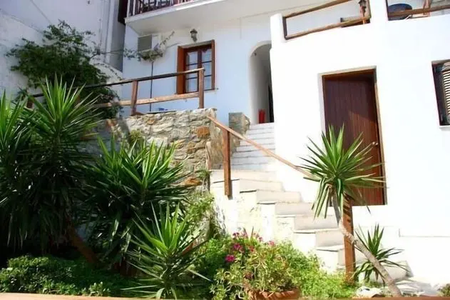 Lykomides - Dış Mekan