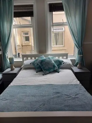 Lynbar Hotel - Oda