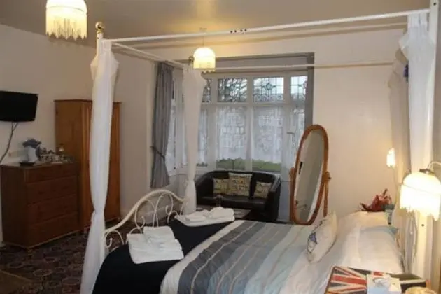 The Lyndsay Guest House