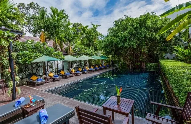 Lynnaya Urban River Resort And Spa - Havuz