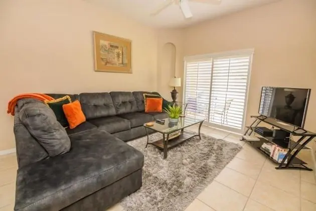 Lynval s Regal Palms Resort Townhome - Oda