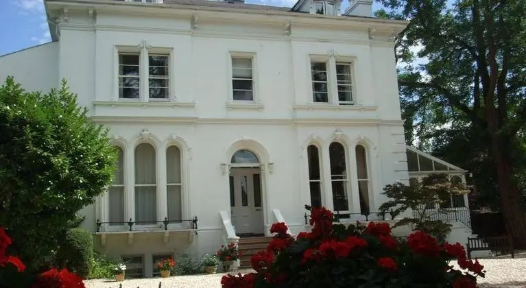 Lypiatt House