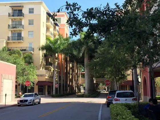 LYX Suites at Merrick Park in Coral Gables - Dış Mekan