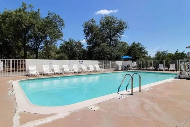 Motel 6 Abilene, TX - Havuz
