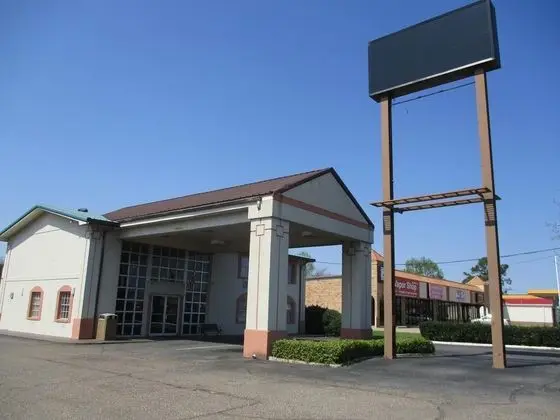 Motel 6 Alexandria - South