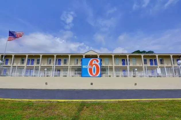 Motel 6 Americus, GA - Dış Mekan