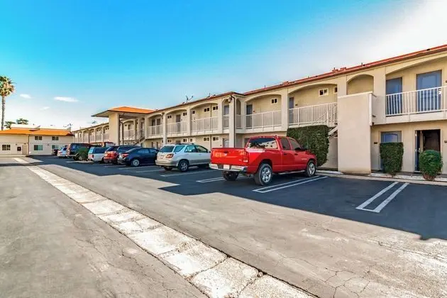 Motel 6 Anaheim, CA - Öne Çıkan Resim