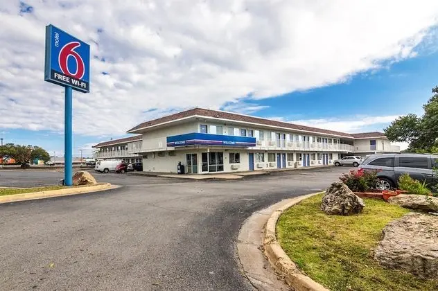 Motel 6 Ardmore, OK - Dış Mekan