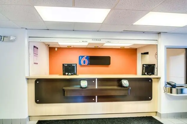 Motel 6 Arlington Heights, IL - Chicago North Central - Lobi