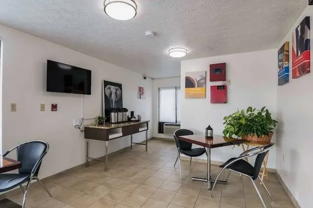 Motel 6 Attalla, AL - Yerinde Yemek