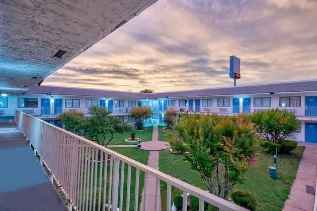 Motel 6 Austin North
