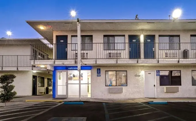 Motel 6 Bakersfield South