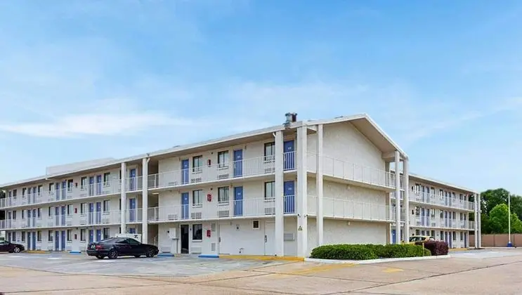 Motel 6 Baton Rouge East