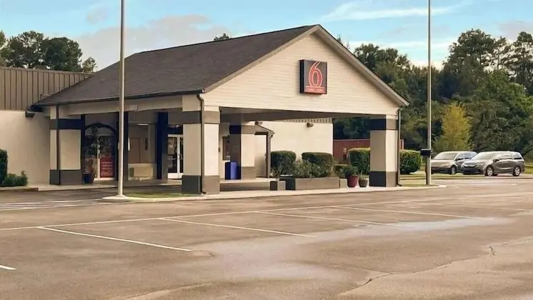 Motel 6 Bay Minette, AL - Dış Mekan