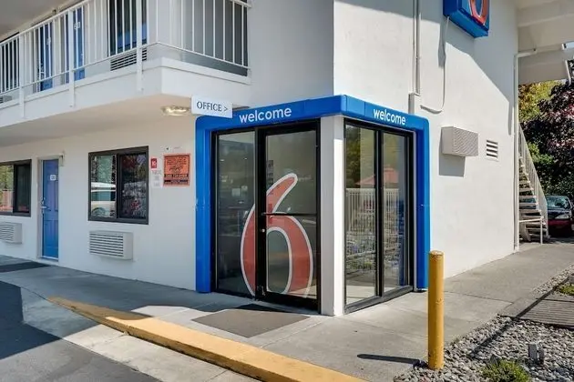 Motel 6 Bellingham, WA - Dış Mekan