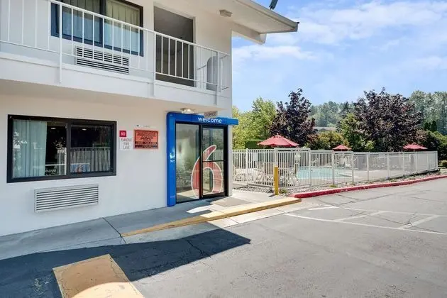 Motel 6 Bellingham, WA - Dış Mekan
