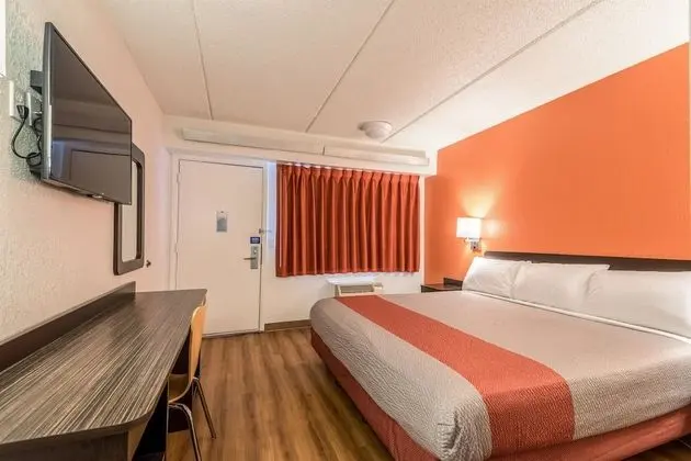 Motel 6 Birmingham, AL - Oda