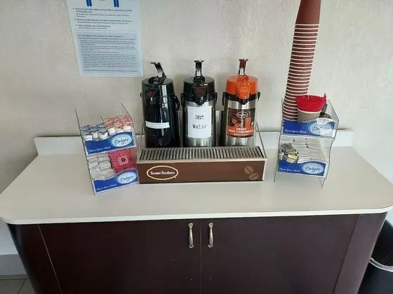 Motel 6 Bishop, CA - Lobi