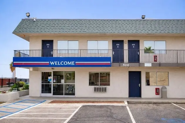 Motel 6 Blythe, CA - Dış Mekan