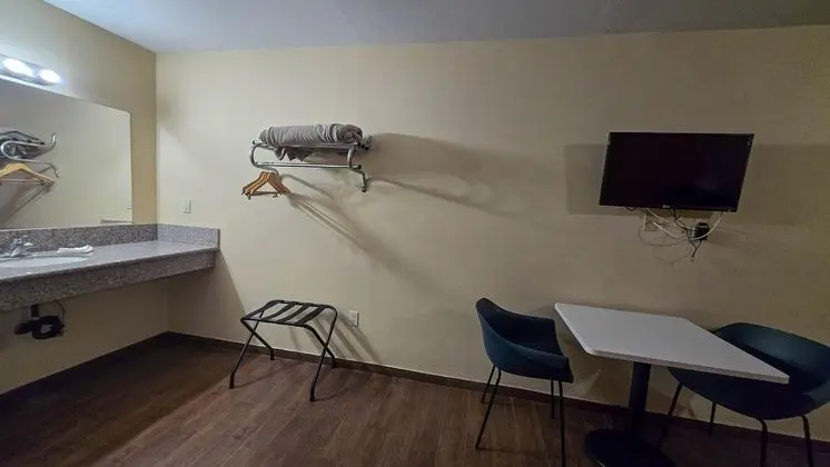 Motel 6 Blythe, CA - South - Oda