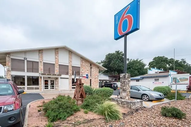 Motel 6 Boerne, TX - Öne Çıkan Resim