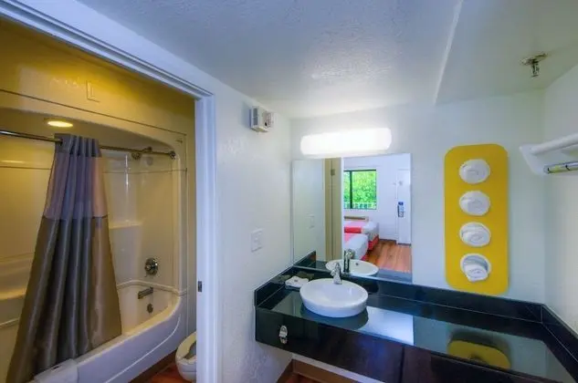 Motel 6 Bradenton, FL - Banyo Tipleri