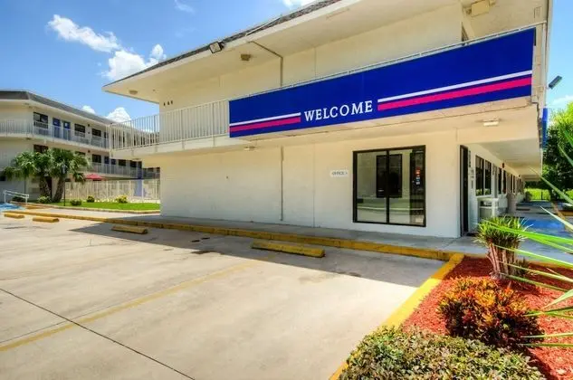 Motel 6 Bradenton, FL - Dış Mekan