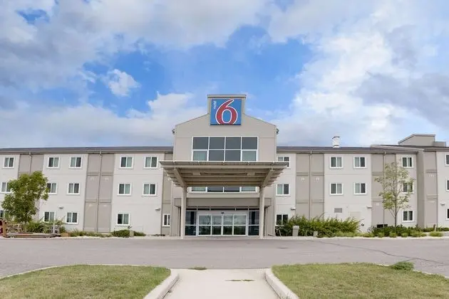Motel 6 Brandon