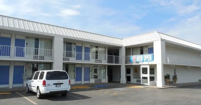 Motel 6 Bricktown