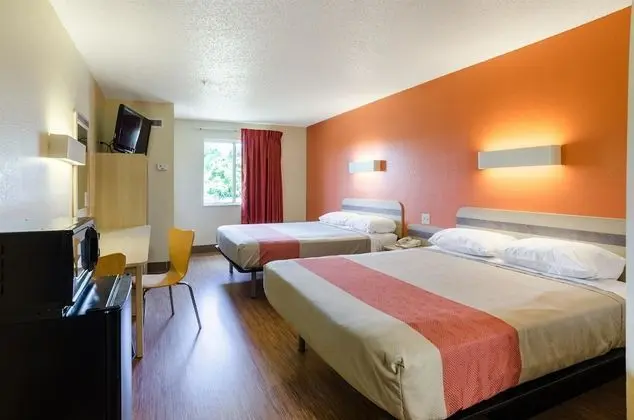 Motel 6 Bristol, VA - Oda