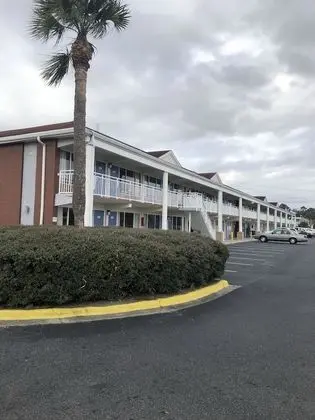 Motel 6 Brunswick, GA - Dış Mekan
