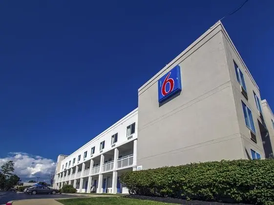 Motel 6 Buffalo Airport