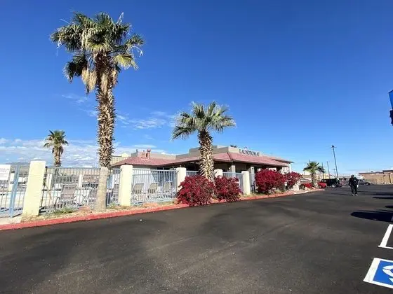 Motel 6 Bullhead City, AZ - Dış Mekan