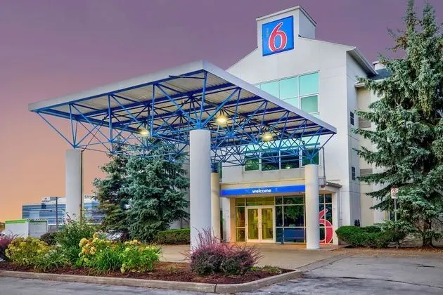 Motel 6 Burlington, ON - Toronto West - Oakville