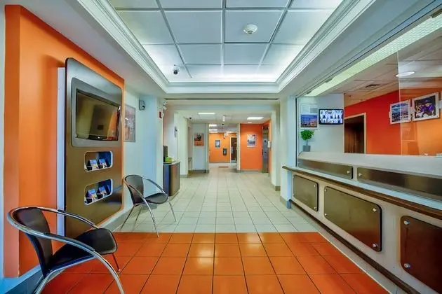 Motel 6 Burlington, ON - Toronto West - Oakville - Lobi