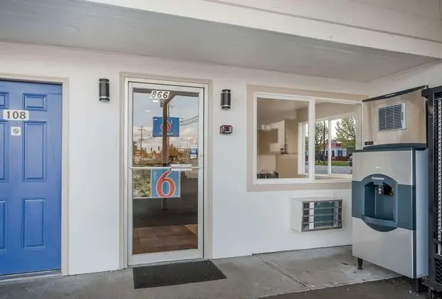 Motel 6 Burlington, WA - Dış Mekan
