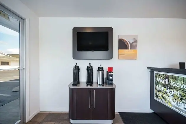 Motel 6 Burlington, WA - Yerinde Yemek