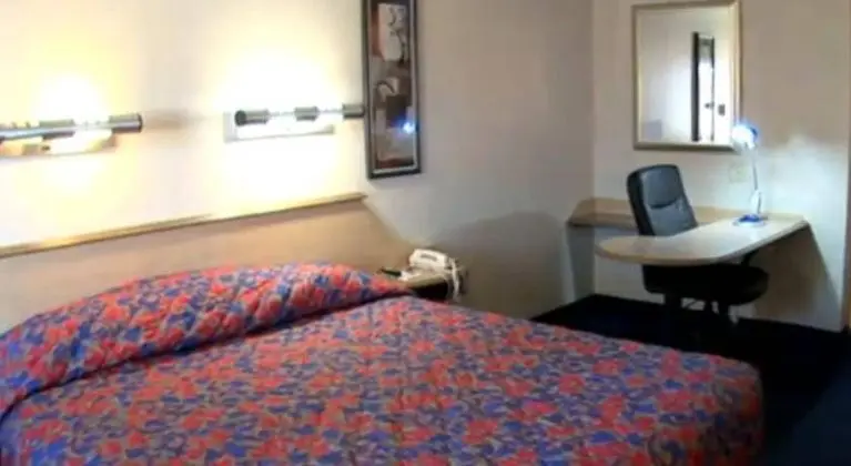 Motel 6 Buttonwillow Central