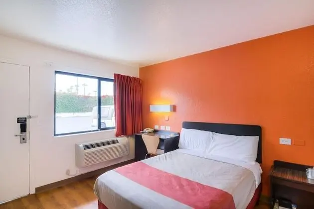 Motel 6 Camarillo, CA - Oda