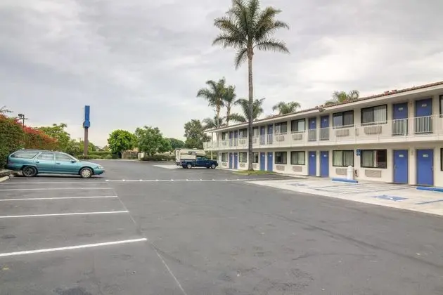 Motel 6 Camarillo - Dış Mekan
