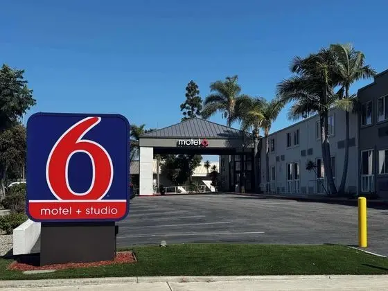 Motel 6 Carson CA