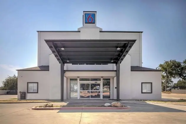 Motel 6 Cedar Park, TX - Dış Mekan