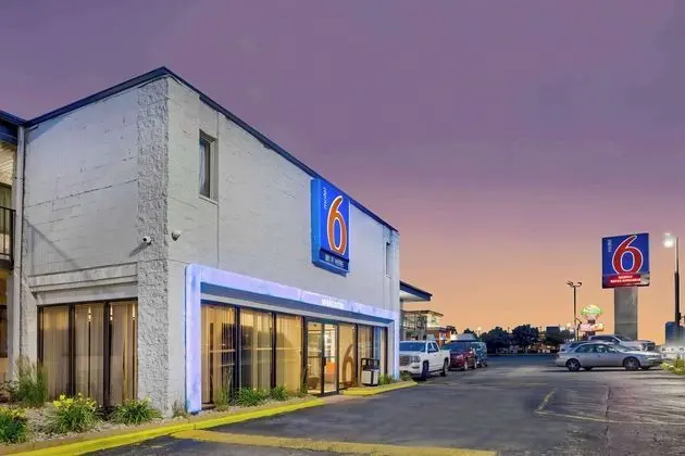 Motel 6 Chicago West - Villa Park